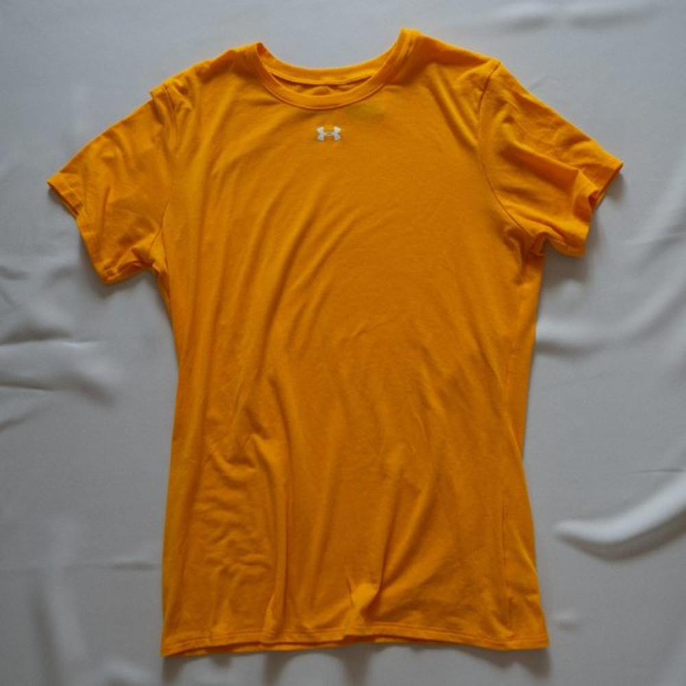 Under Armour‎ T-Shirt in Yellow